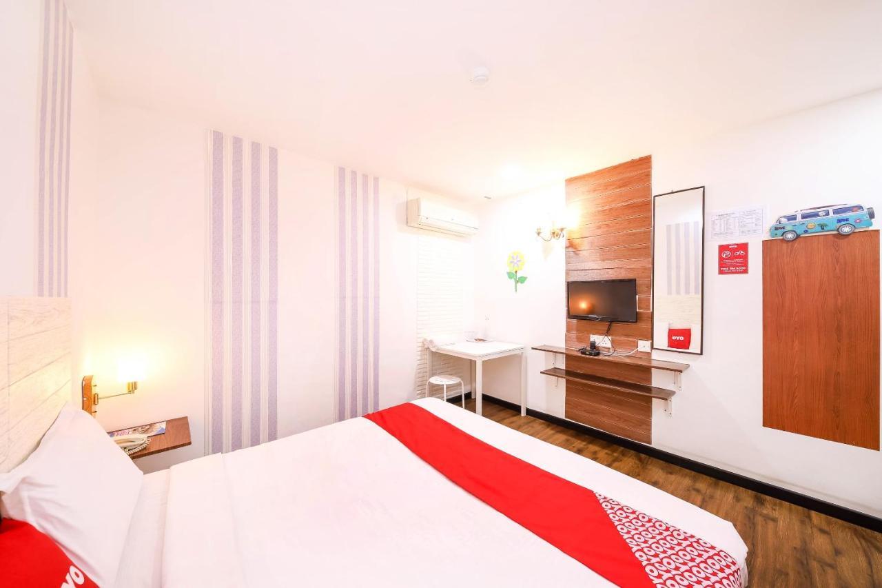Oyo 43963 T Signature Hotel Petaling Jaya Exteriör bild