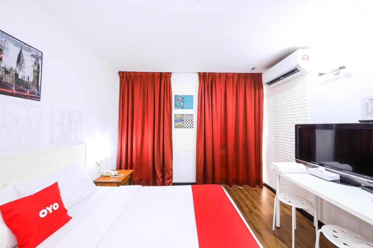 Oyo 43963 T Signature Hotel Petaling Jaya Exteriör bild