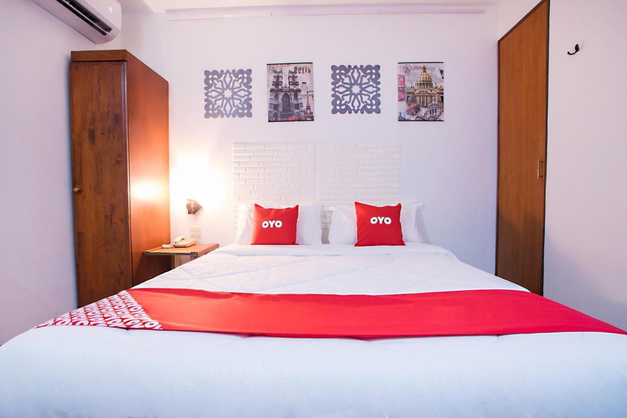 Oyo 43963 T Signature Hotel Petaling Jaya Exteriör bild