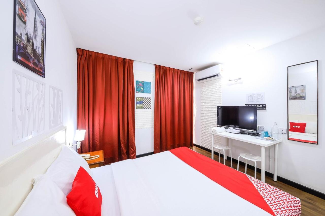 Oyo 43963 T Signature Hotel Petaling Jaya Exteriör bild