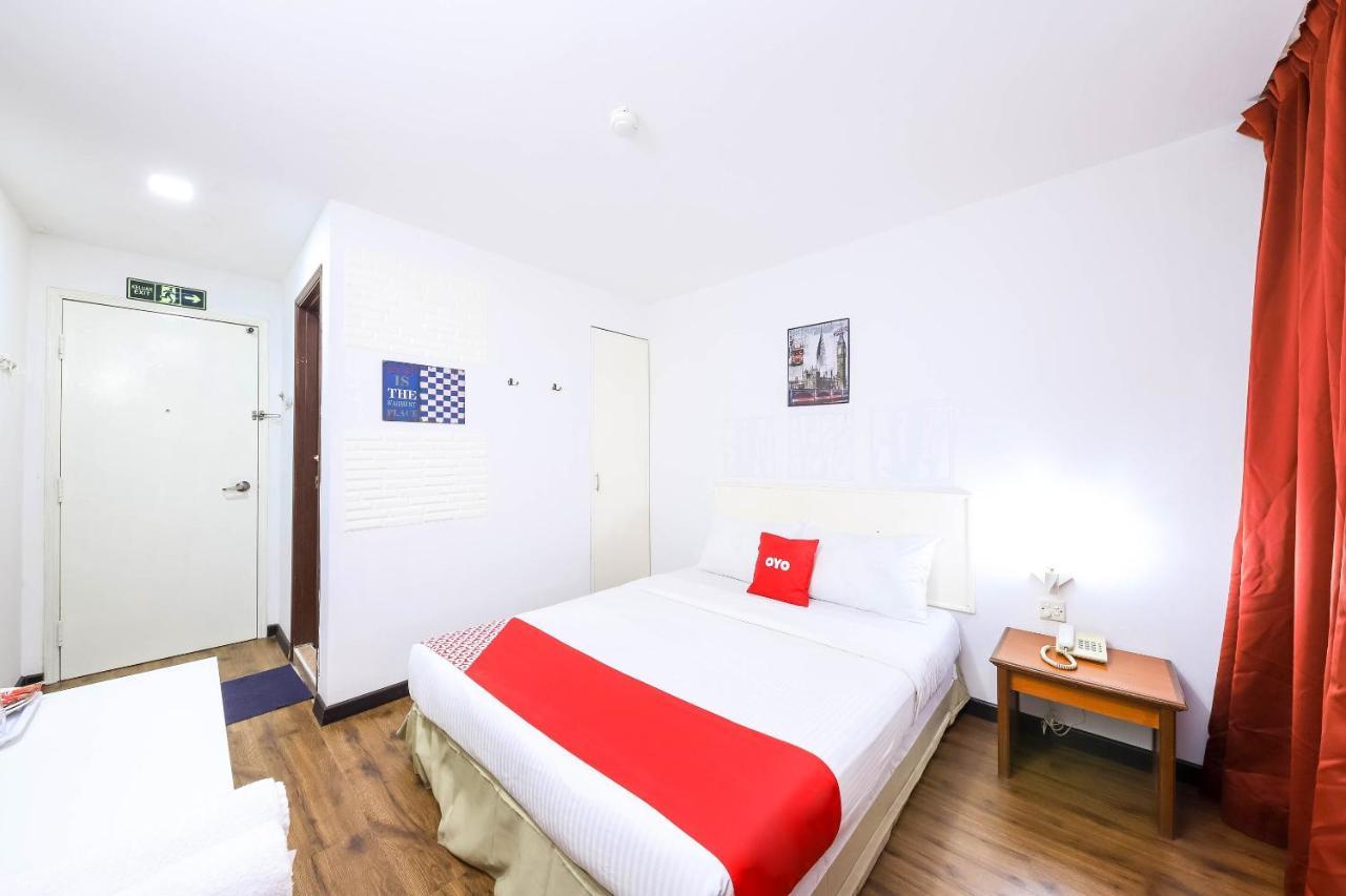 Oyo 43963 T Signature Hotel Petaling Jaya Exteriör bild